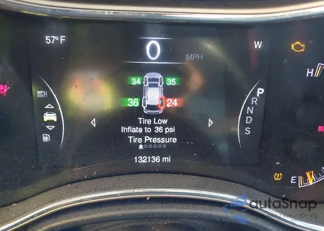 2015 Jeep Grand Cherokee Laredo z USA, uszkodzony, nr VIN 1C4RJFAG2FC135247